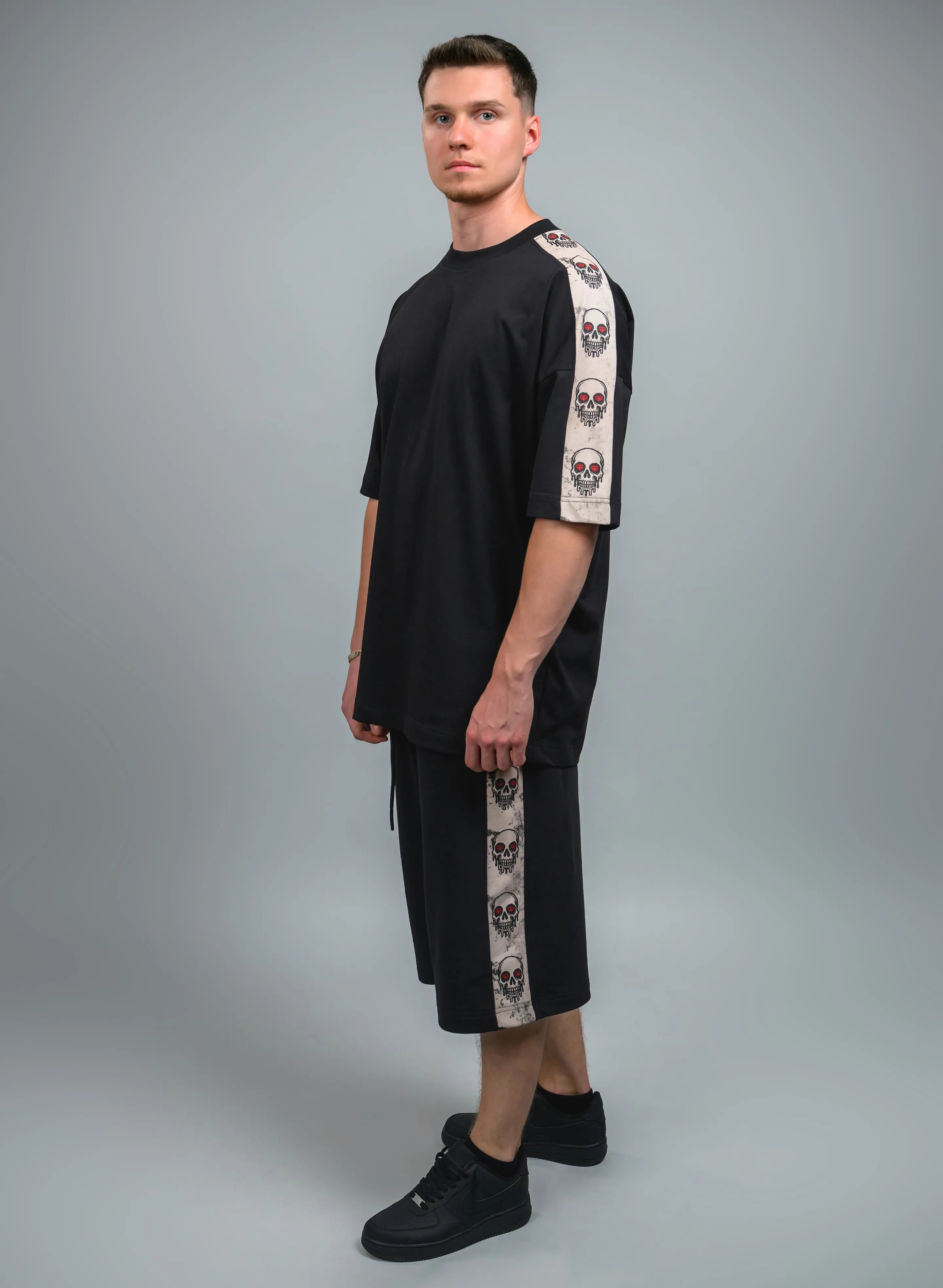 BERMUDE CU PRINT LATERALE SKULL STRIPES BBP1 - BB03