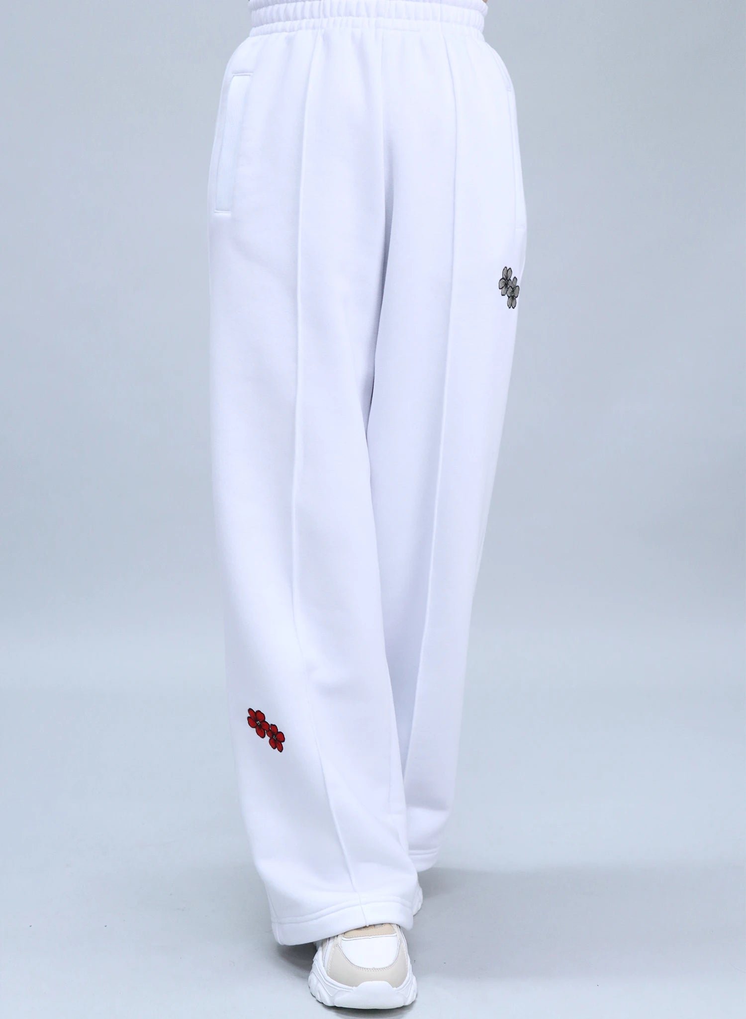 PANTALONI DAMA EVAZATI CU BRODERIE FLOWERS PDP3-PD01