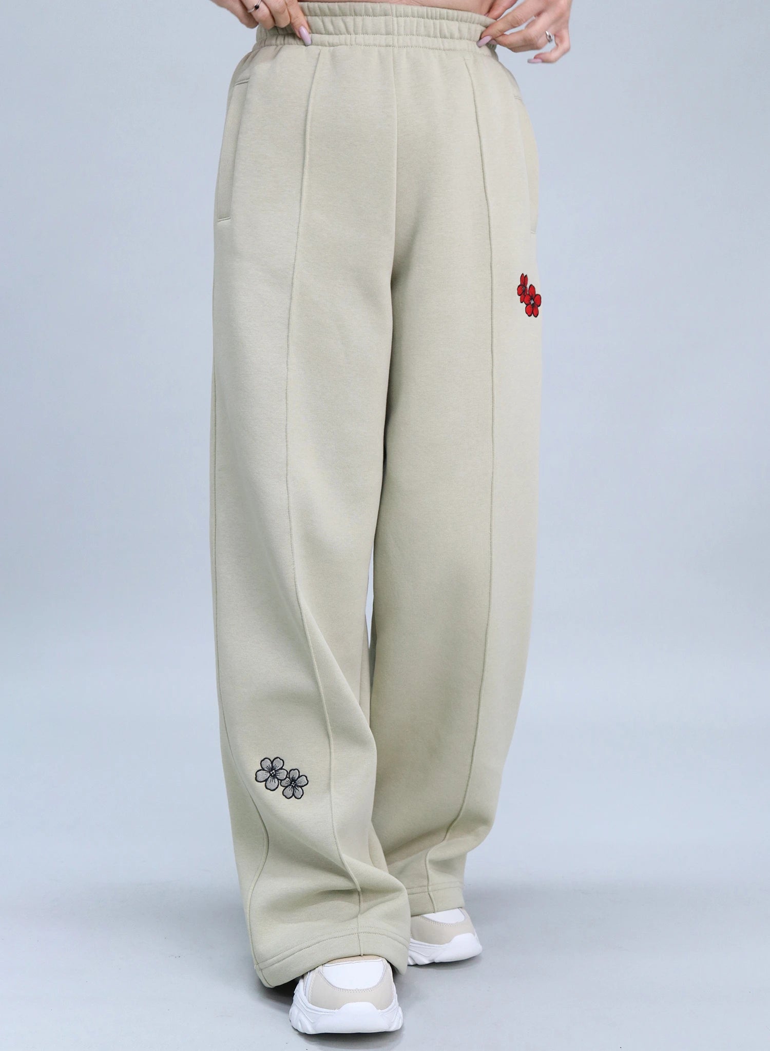 PANTALONI TRENING EVAZATI CU BRODERIE FLOWERS PDP3-PD04