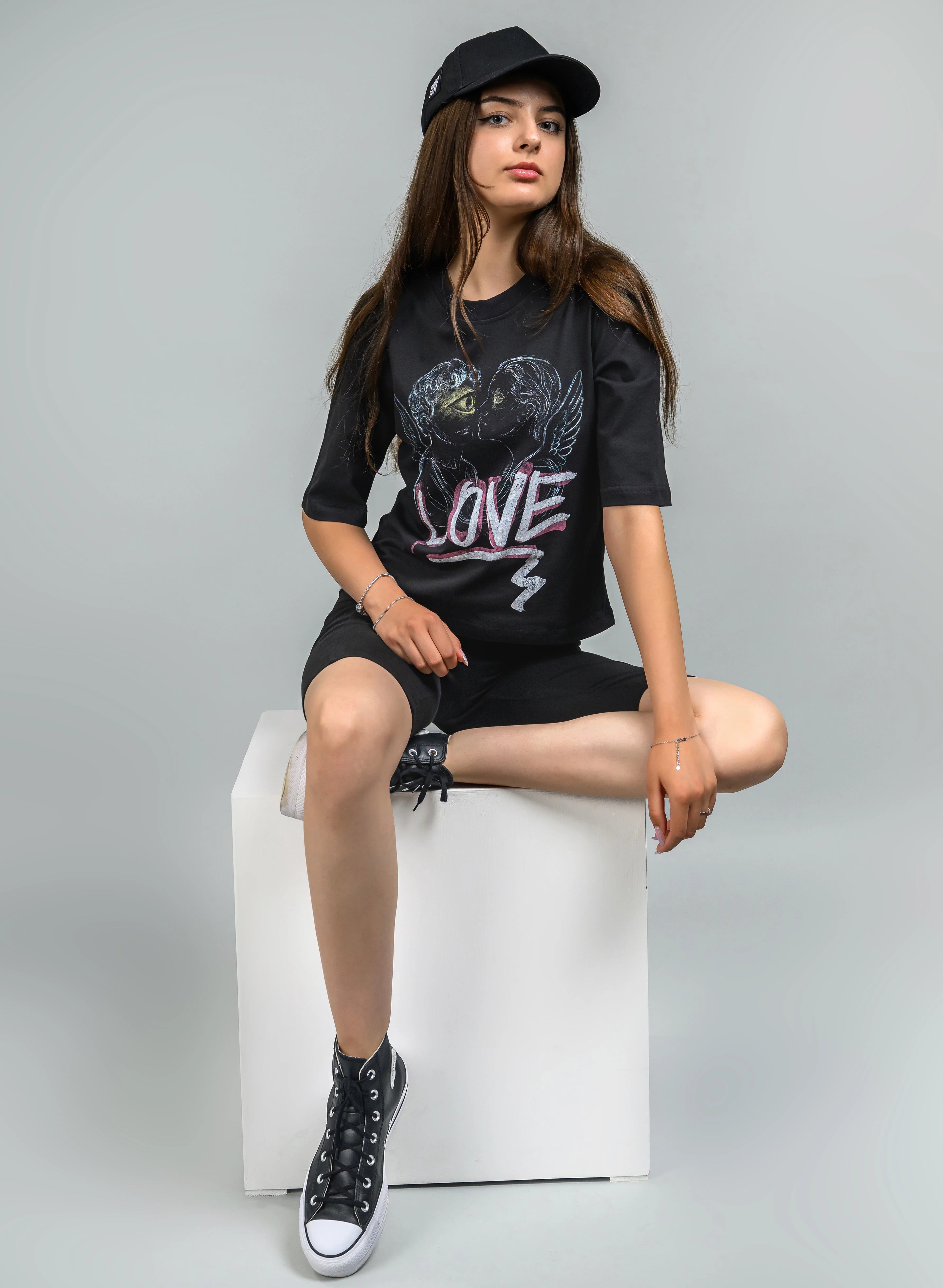 TRICOU NEGRU FEMEI CU PRINT LOVE TDP1 - TD02