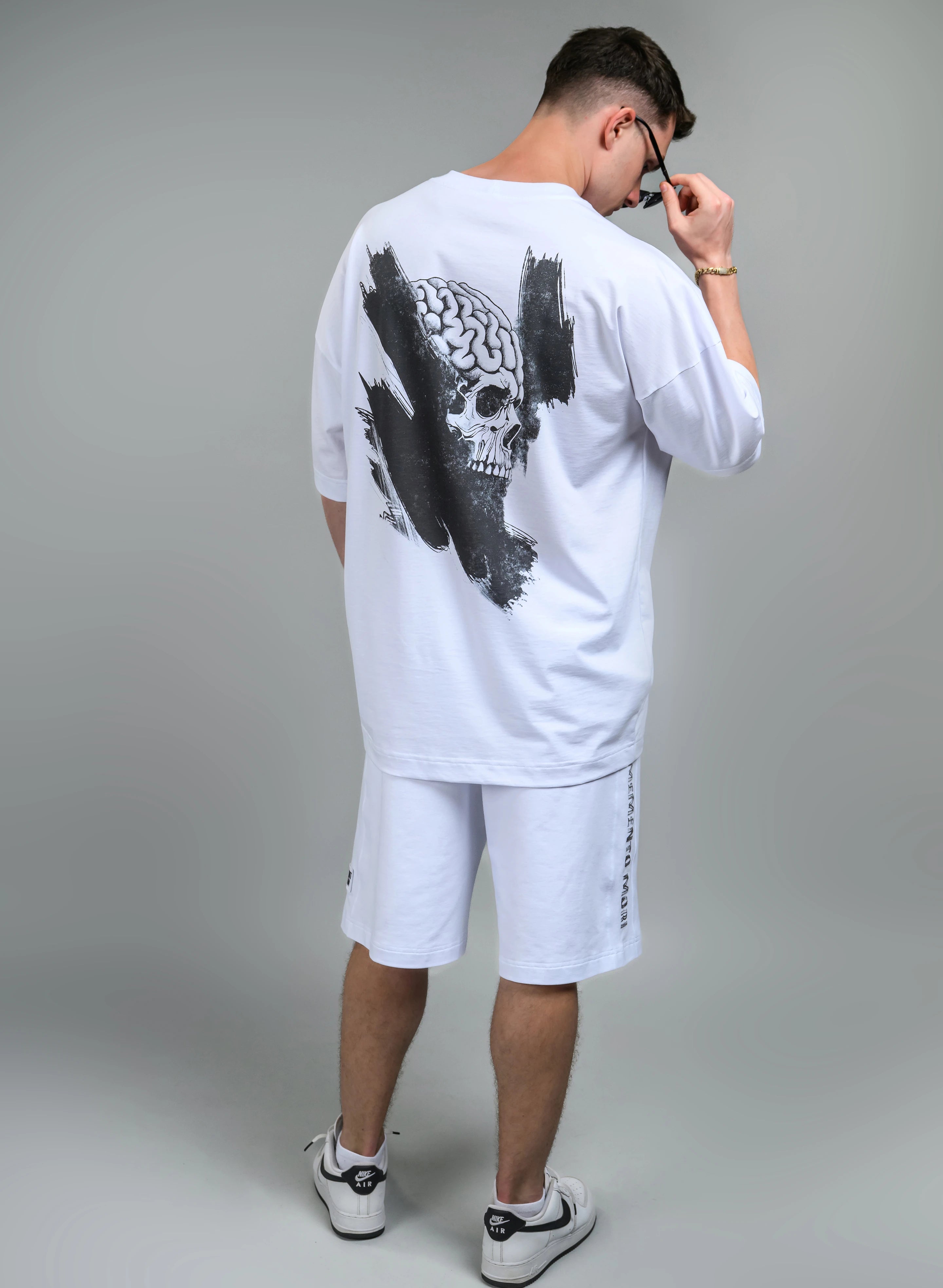 TRICOU ALB OVERSIZED MEMENTO MORI SKULL TP2 - T009