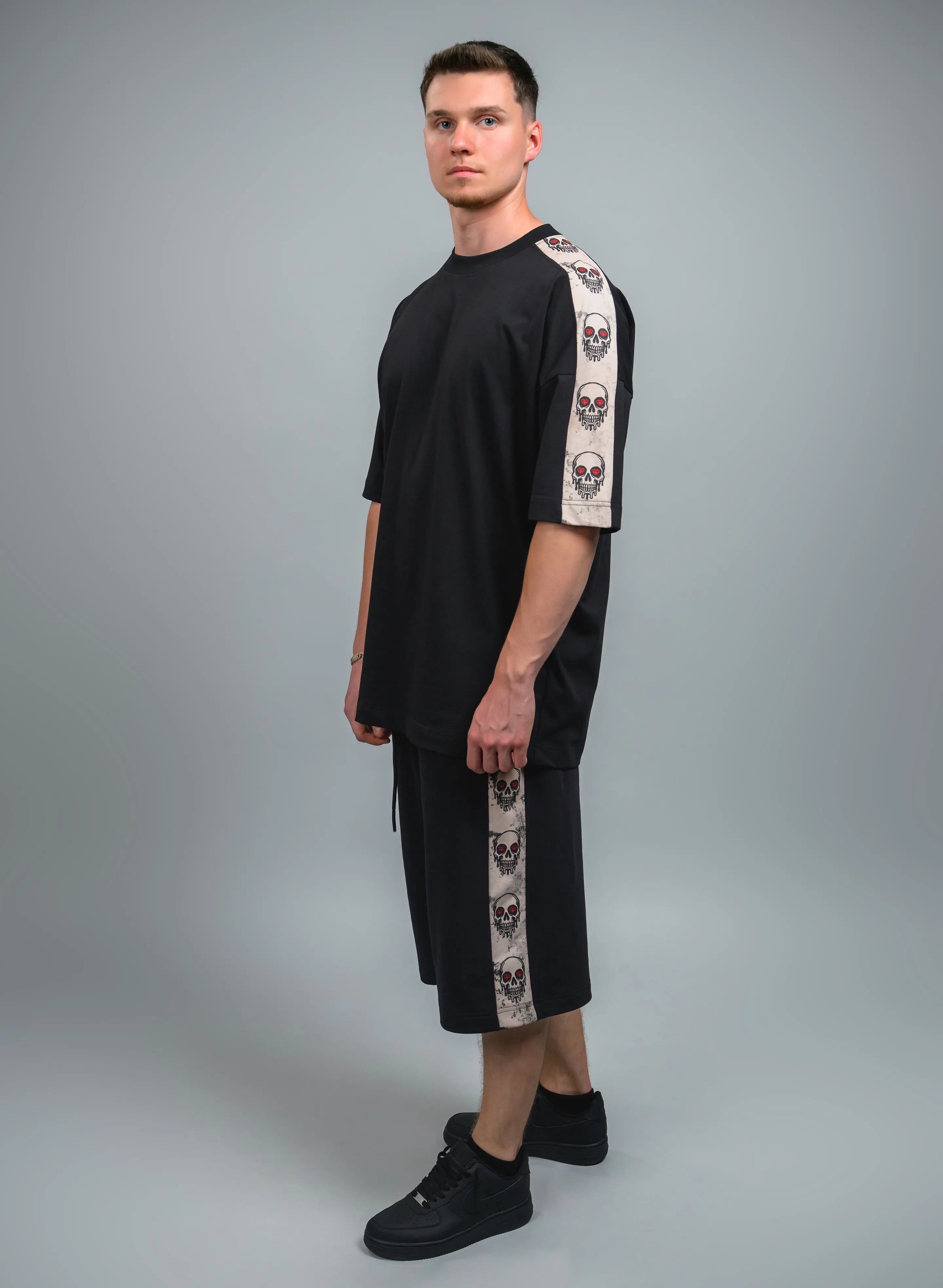 TRICOU OVERSIZED CU PRINT MANECI SKULL STRIPES TP2 - T023