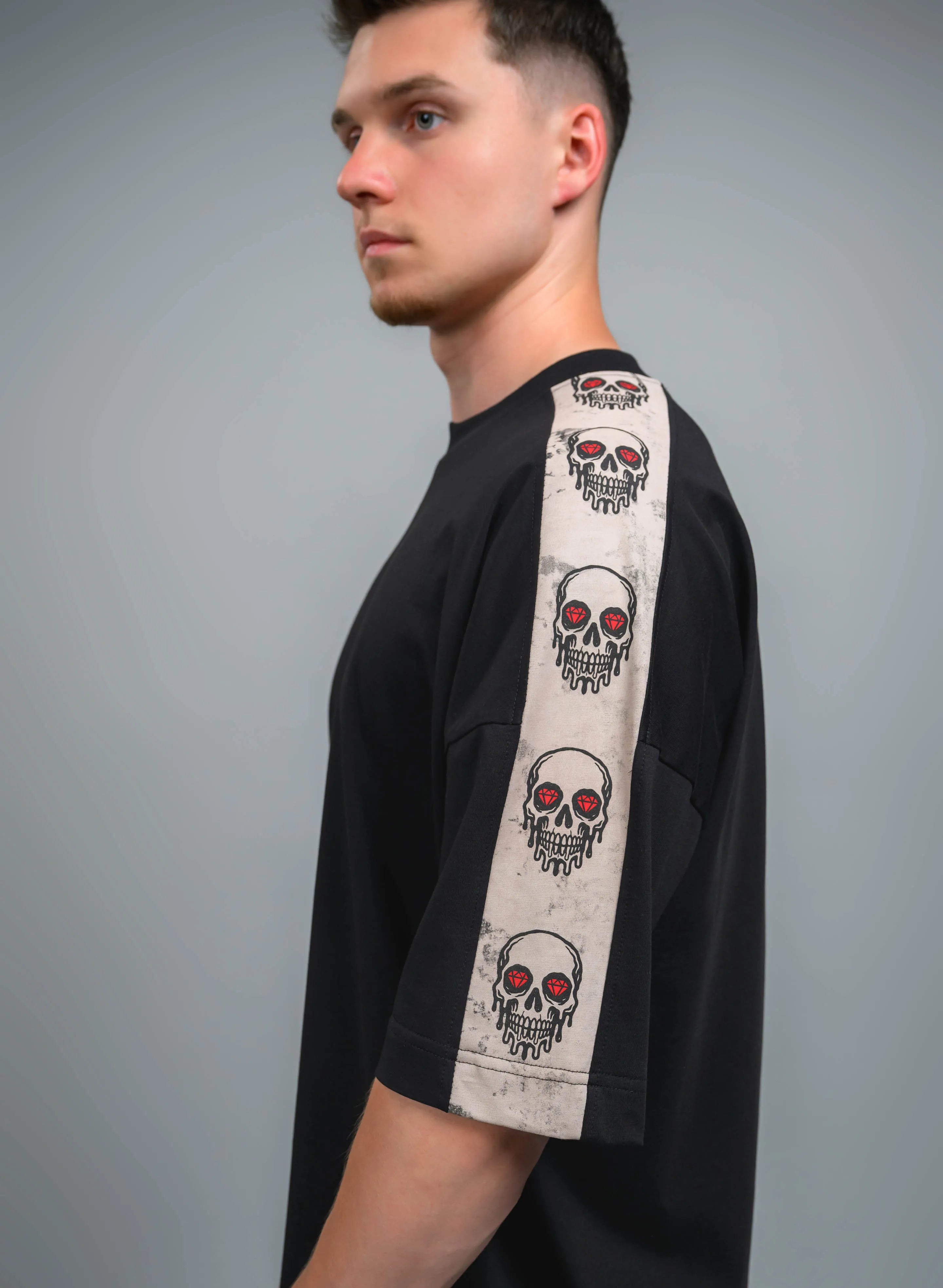 TRICOU OVERSIZED CU PRINT MANECI SKULL STRIPES TP2 - T023