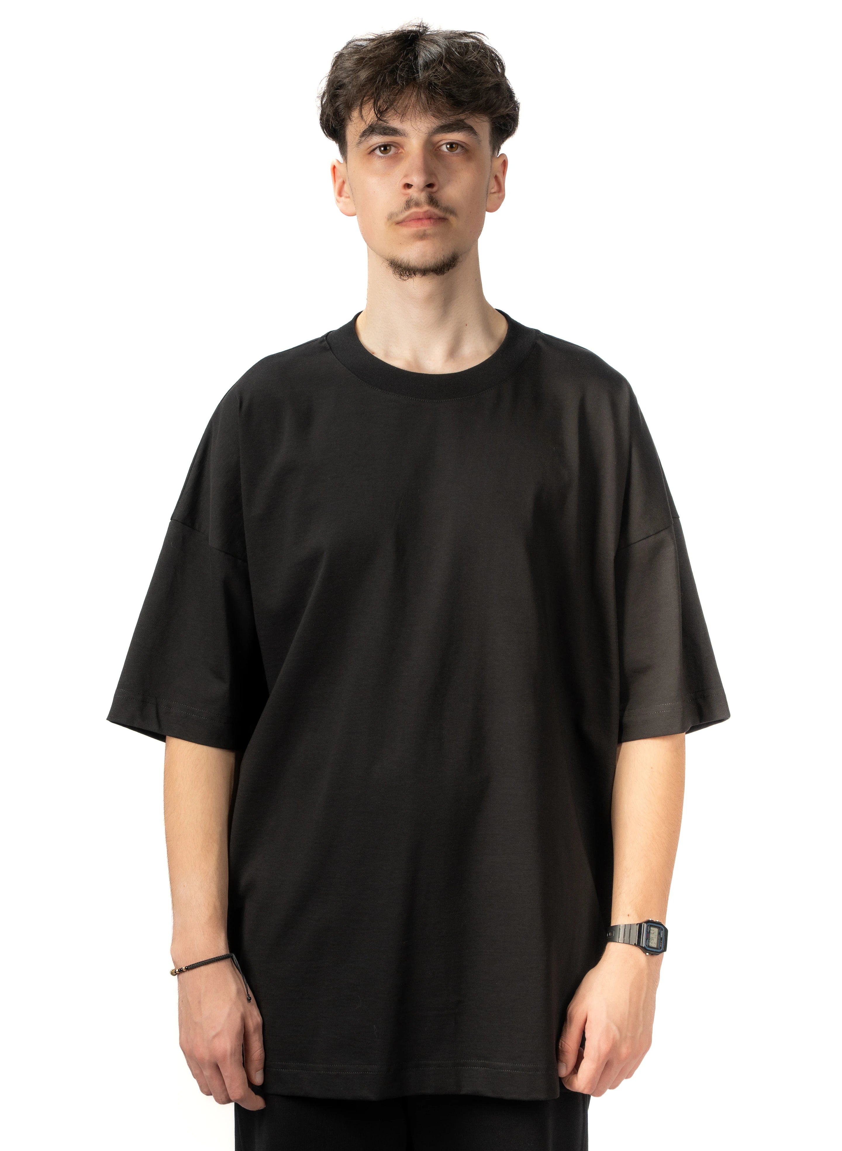 TRICOU NEGRU OVERSIZED BARBATI T000