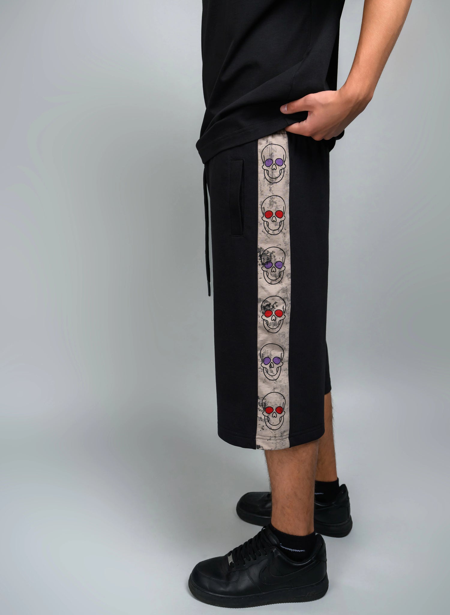 BERMUDE BAGGY BARBATI CU PRINT LATERALE SKULL VISION SHORTS BBP1 - BB02