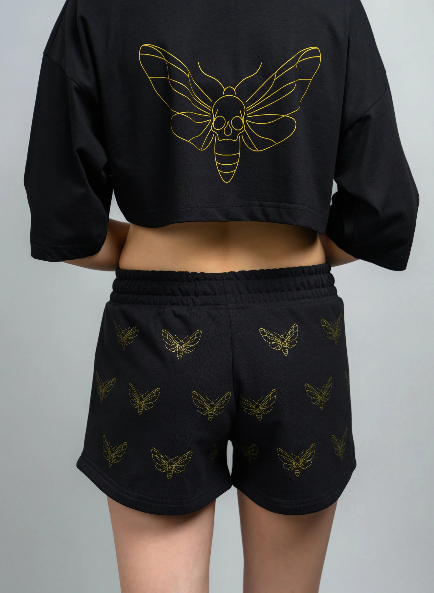 PANTALONI SCURTI DAMA CU PRINT AURIU ROYAL BURN PDP1 - PD01