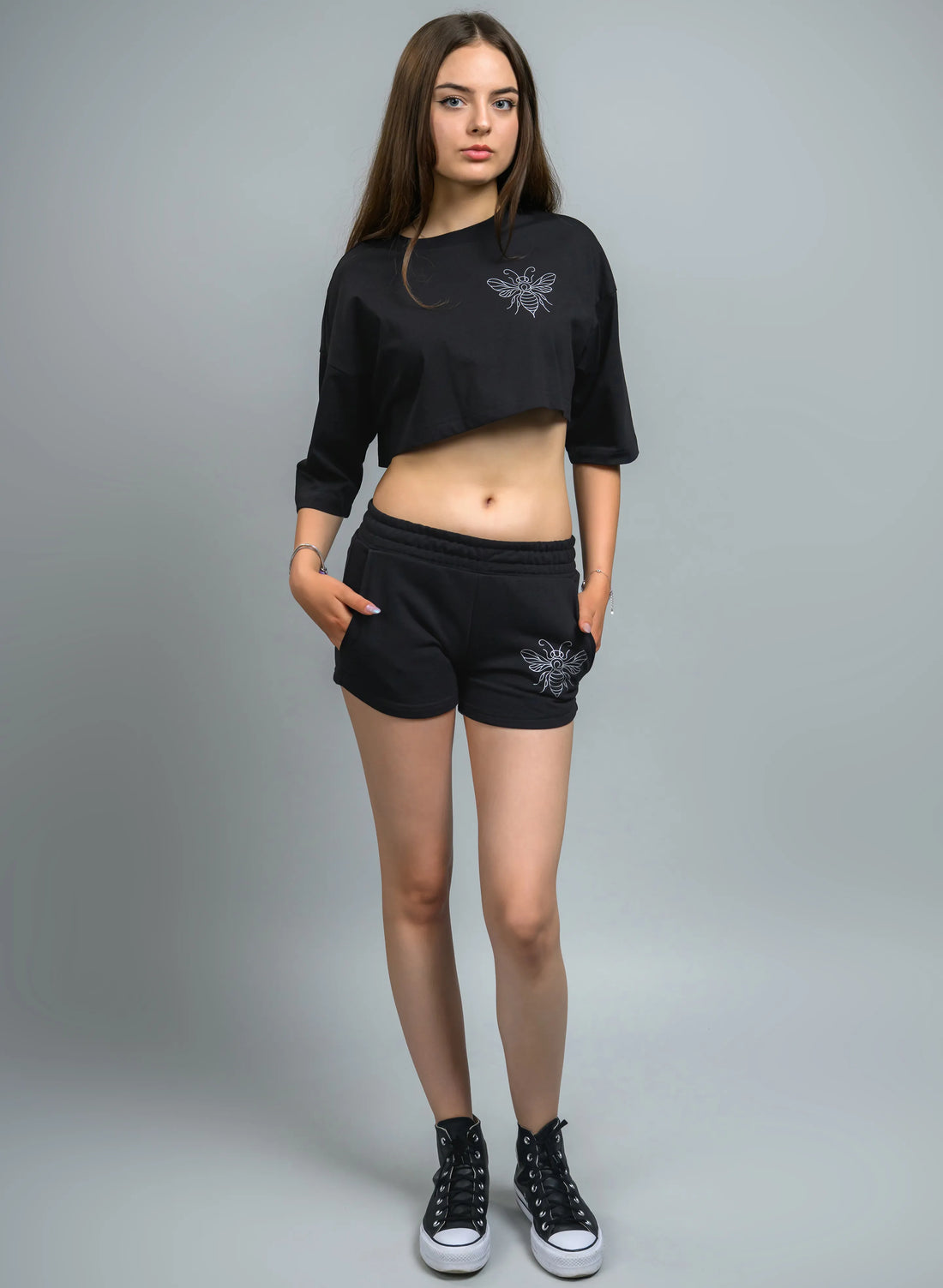 PANTALONI SCURTI DAMA CU PRINT ARGINTIU BUZZ QUEEN PDP1 - PD02