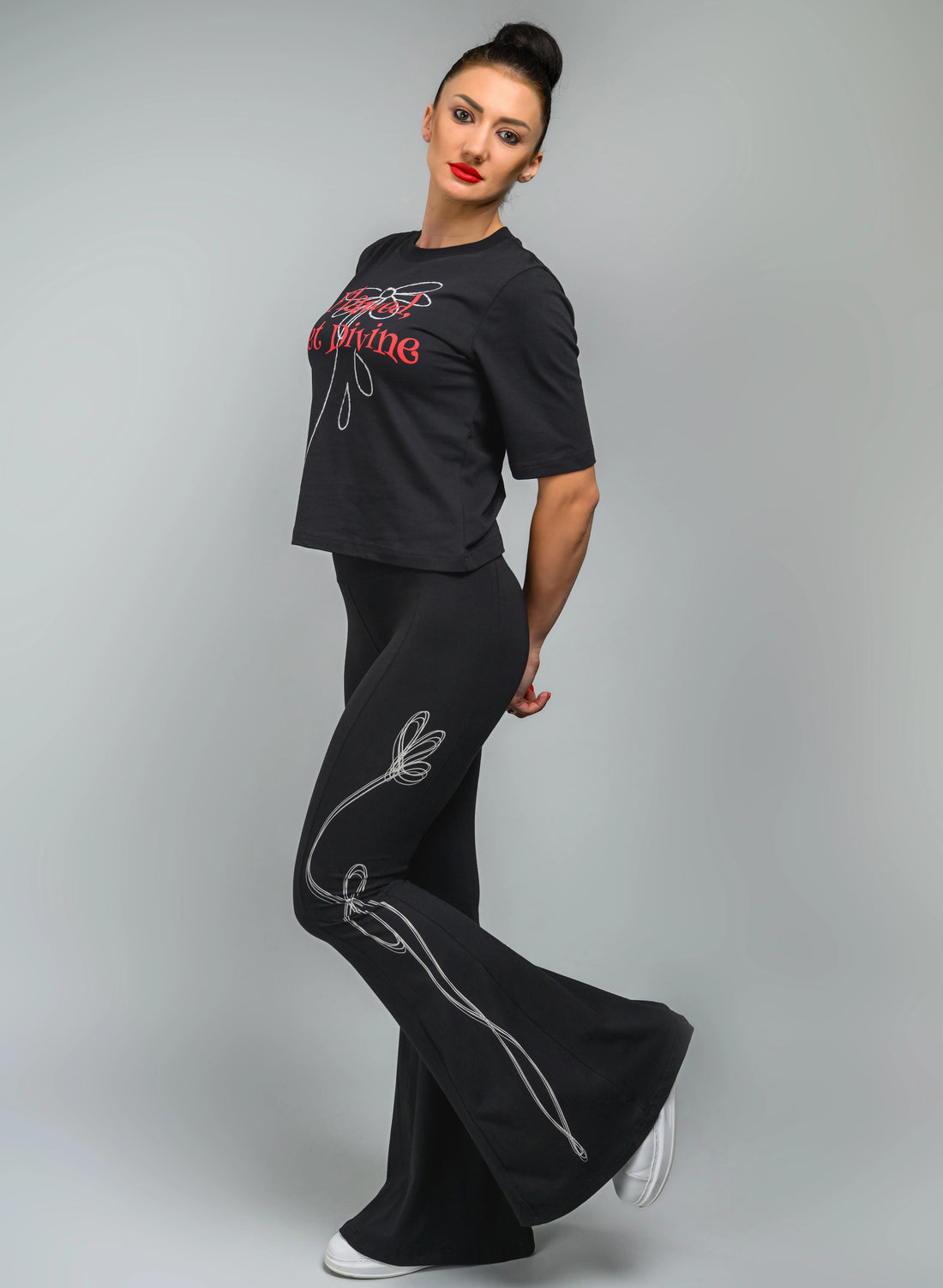 TRICOU DAMA DIN BUMBAC FLAWED YET DIVINE TDP1 - TD01