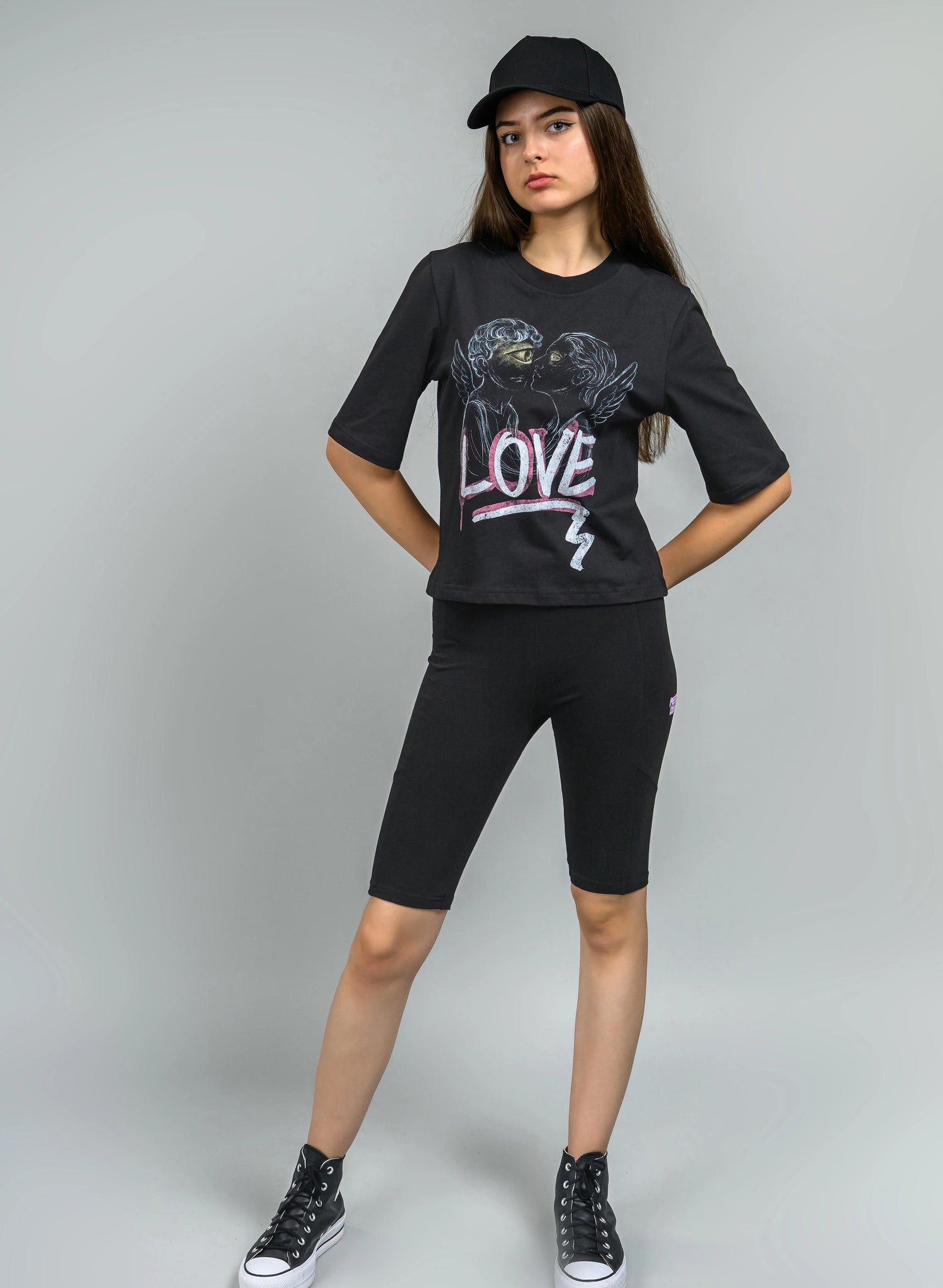 TRICOU NEGRU FEMEI CU PRINT LOVE TDP1 - TD02