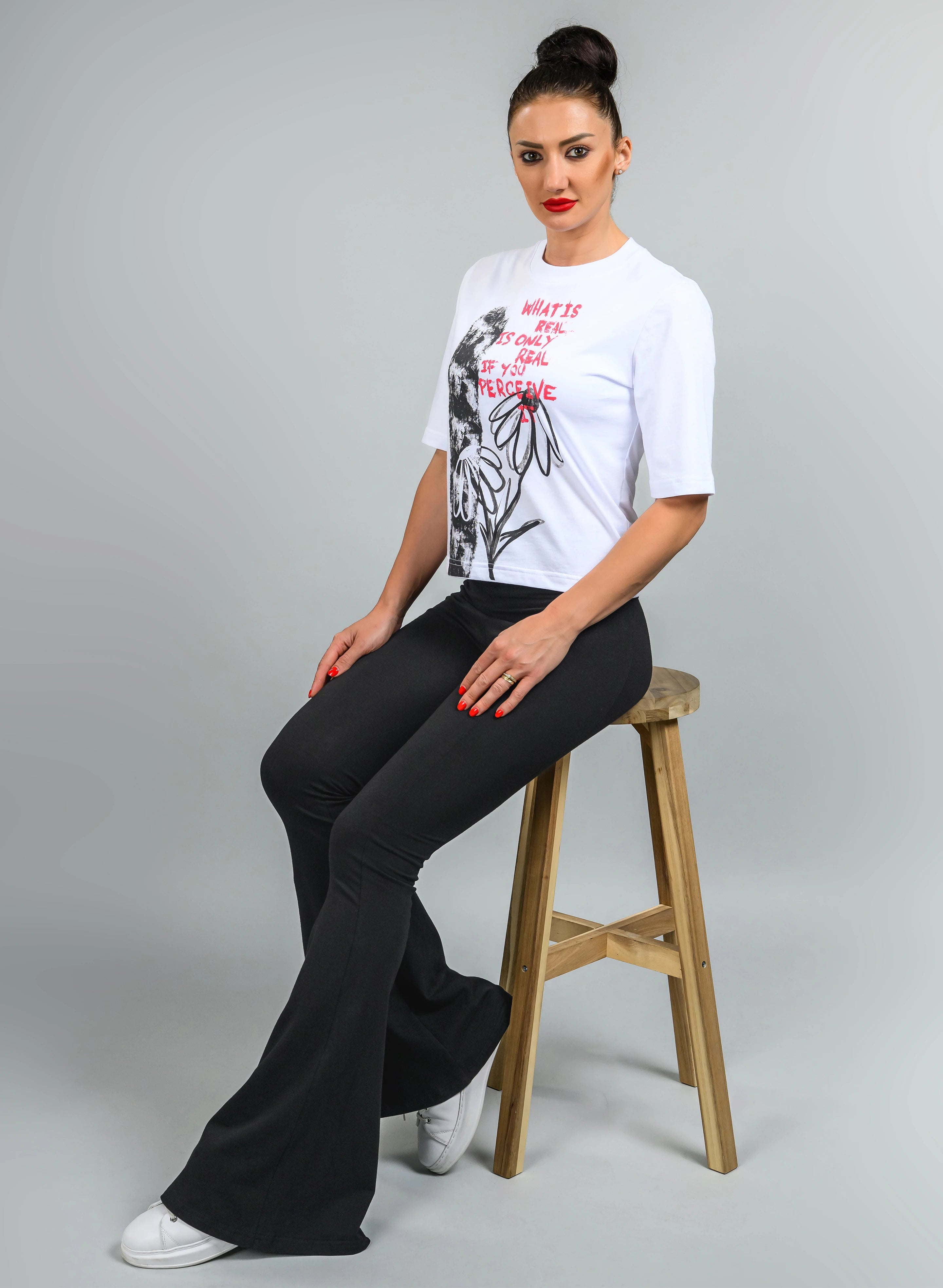 TRICOU SCURT DAMA CU PRINT WHAT IS REAL TDP1 - TD04