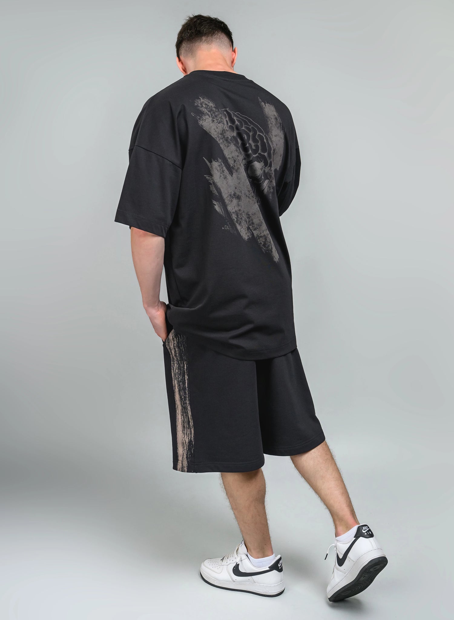 TRICOU NEGRU CU IMPRIMEU MEMENTO MORI SKULL TP2 - T007