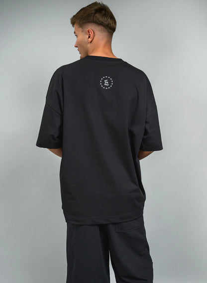 TRICOU NEGRU OVERSIZED DEVIL WEARS SKIRT TP2 - T024