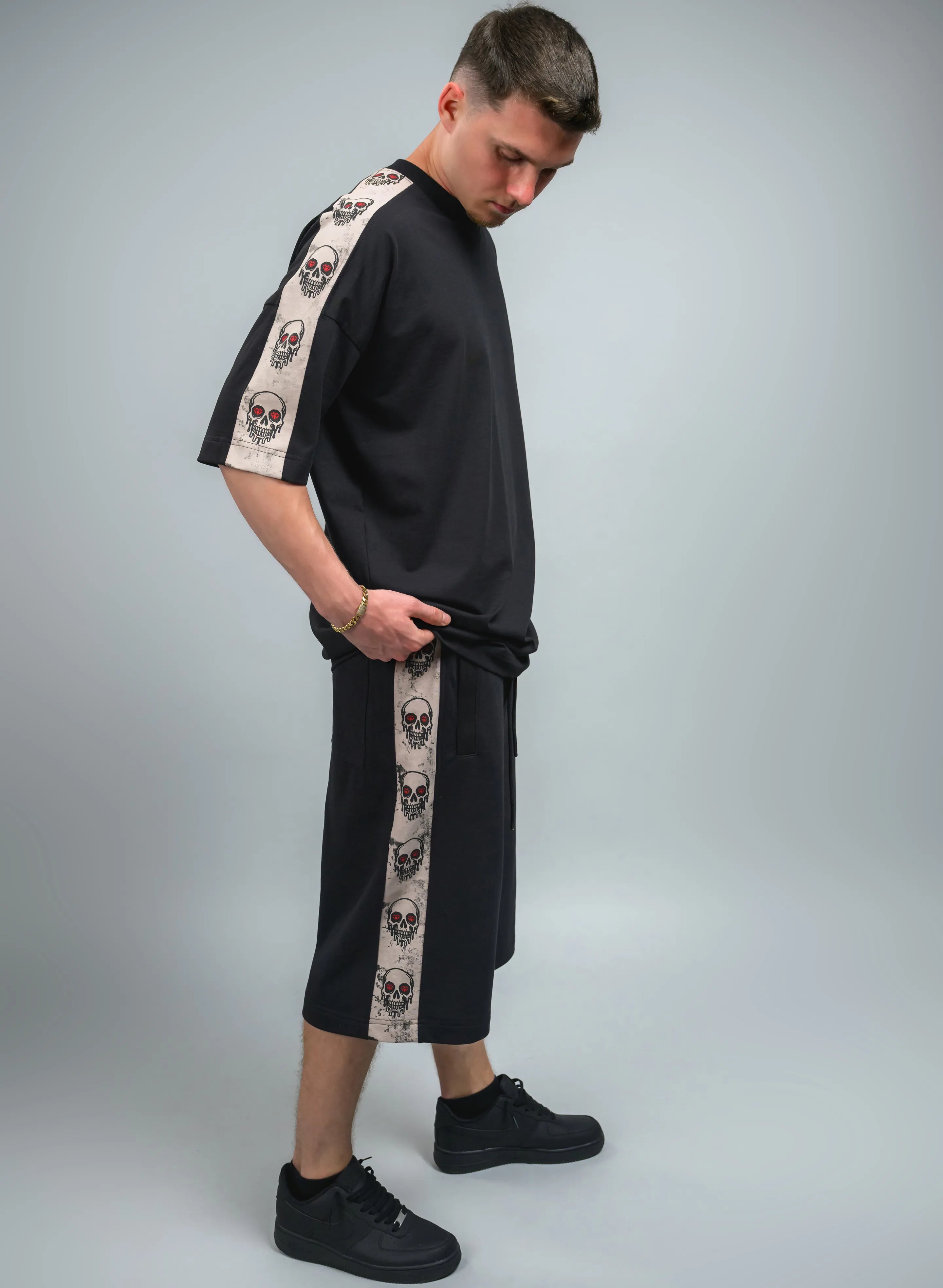 TRICOU OVERSIZED CU PRINT MANECI SKULL STRIPES TP2 - T023