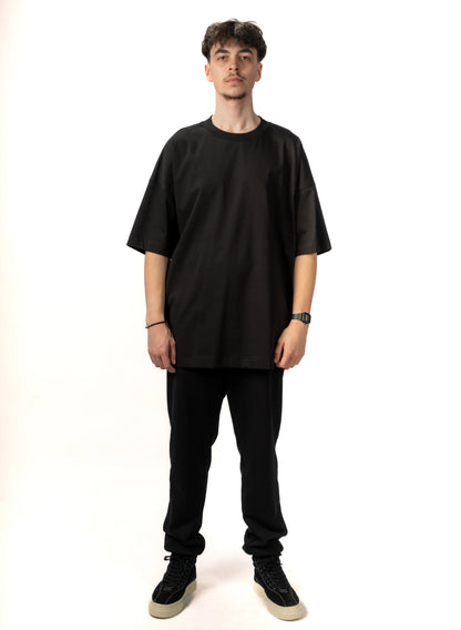 TRICOU NEGRU OVERSIZED BARBATI T000