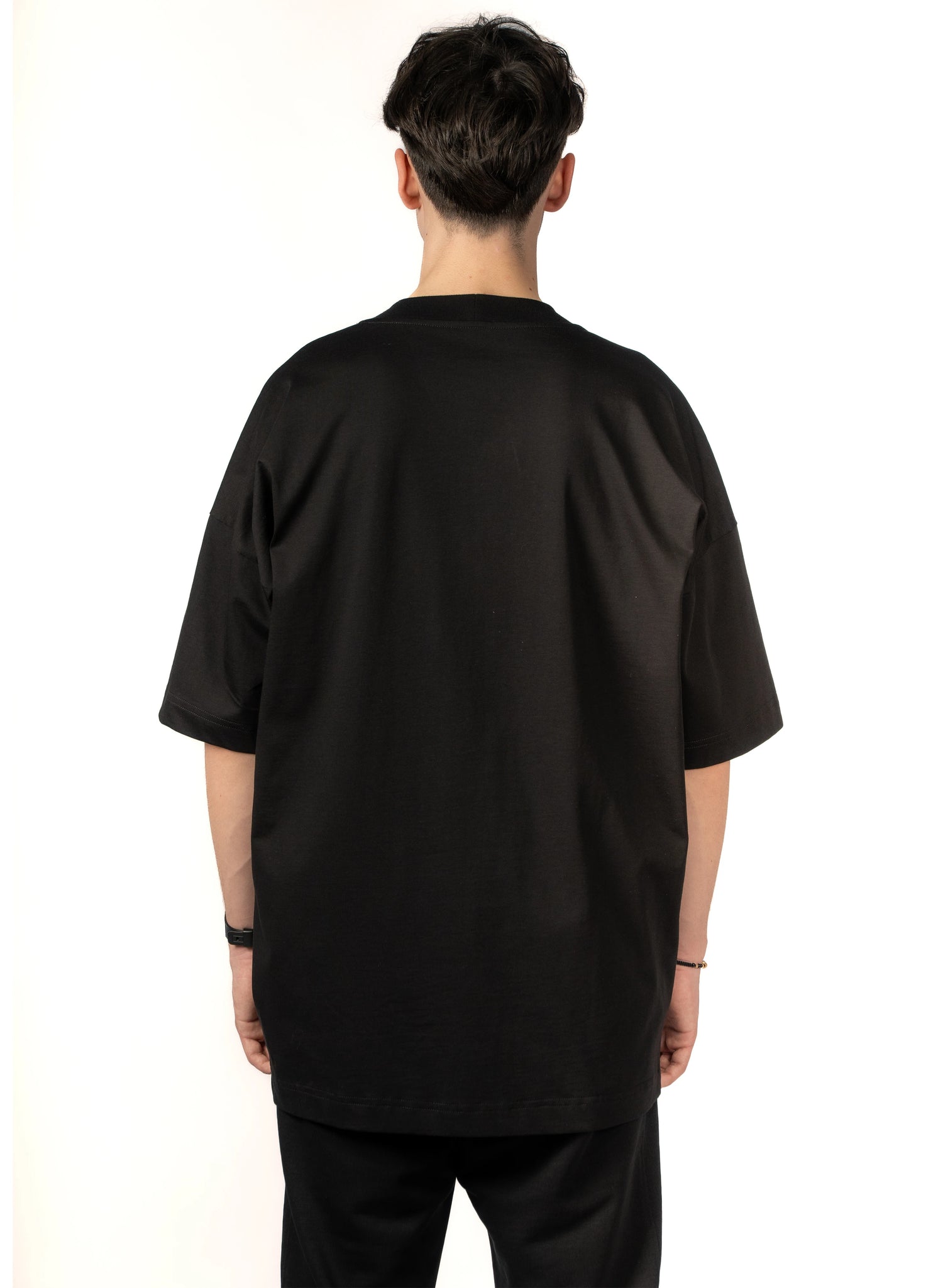TRICOU NEGRU OVERSIZED BARBATI T000